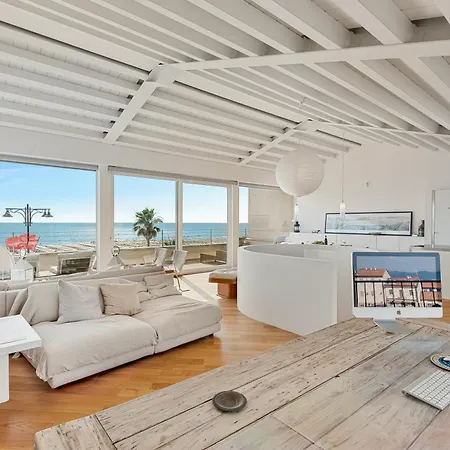 Penthouse Diamond In The Sky With A Sea View *