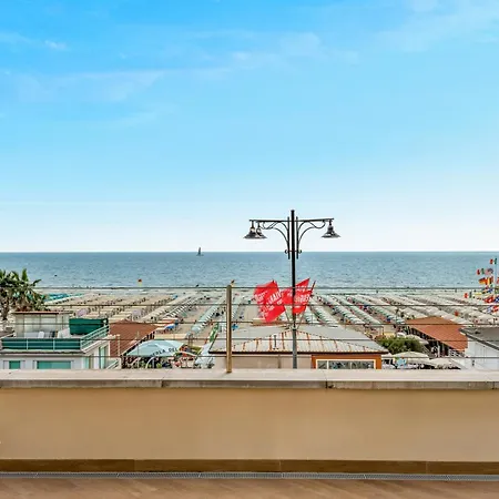 Penthouse Diamond In The Sky With A Sea View *