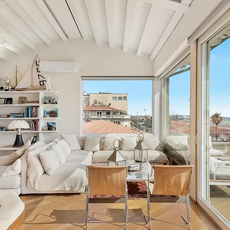 Penthouse Diamond In The Sky With A Sea View Viareggio